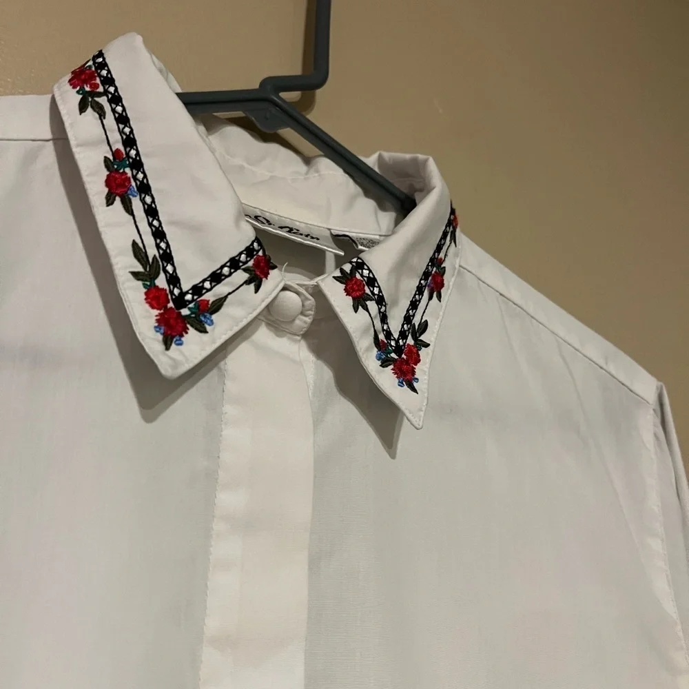 Yves St Clair Vintage White Collar Embroidered Button Down Size 10